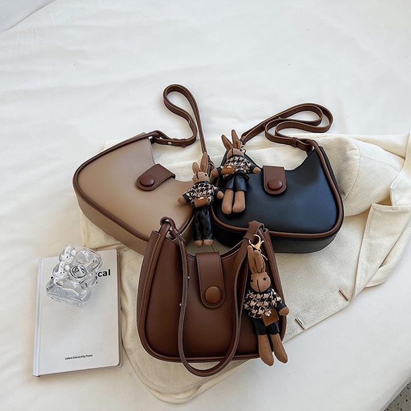 Túi đeo chéo vai IELGY trang trí gấu bông phong cách retro cao cấp cho nữ