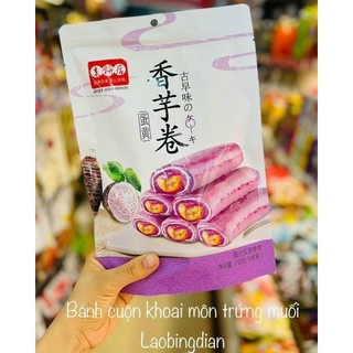 1 cái bánh pía gói khoai môn trứng muối