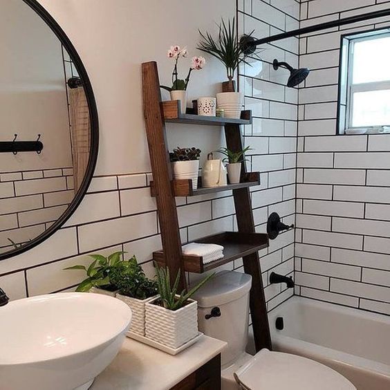 Kệ thang gỗ thông tự nhiên FEGO để đồ phòng tắm