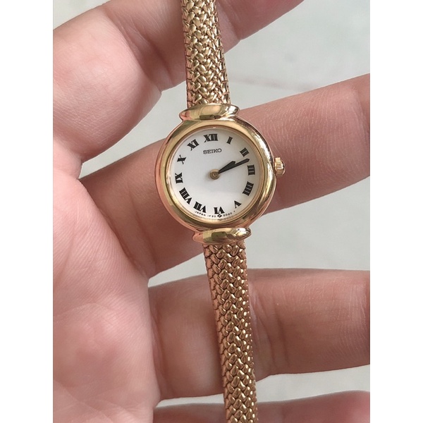 đồng hồ nữ hiệu seiko quartz