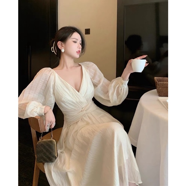 Đầm Trắng Maxi Cổ V Xoắn Eo