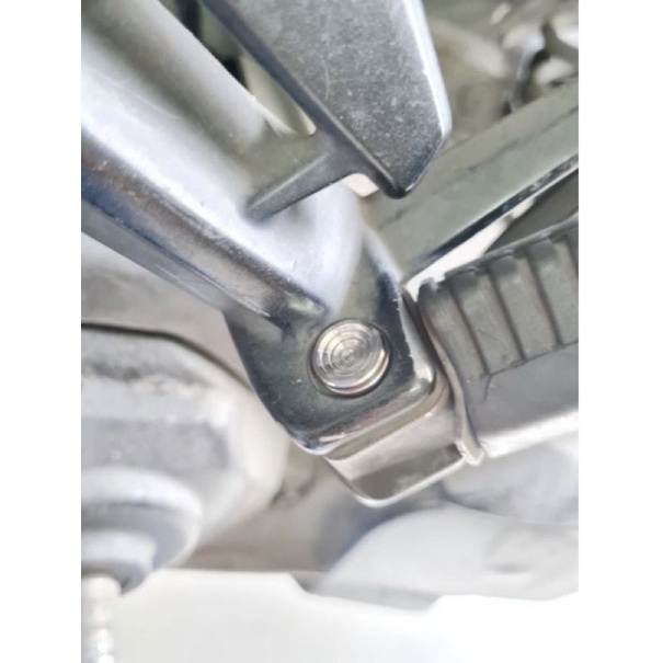 Cặp Gác Chân Sau Nhôm Đặc TAKEGAWA Gắn Cho Các Dòng Xe Honda & Yamaha
