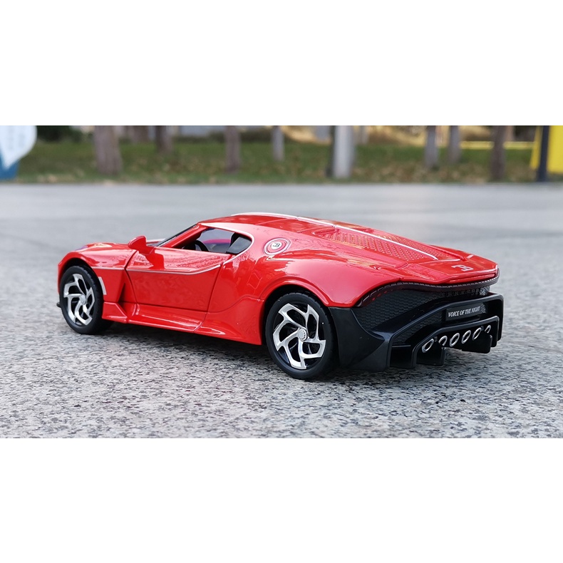 Xe mô hình Bugatti La Voiture Noire tỉ lệ 1:24