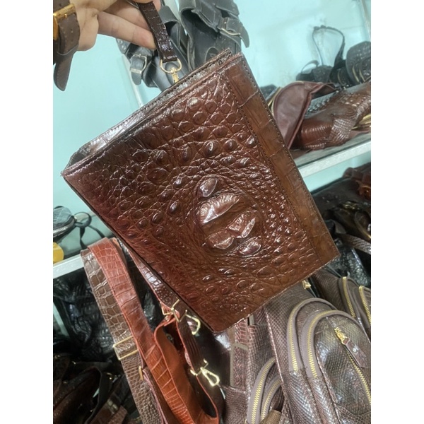 Túi đứng cầm tay, túi cặp da cá sấu