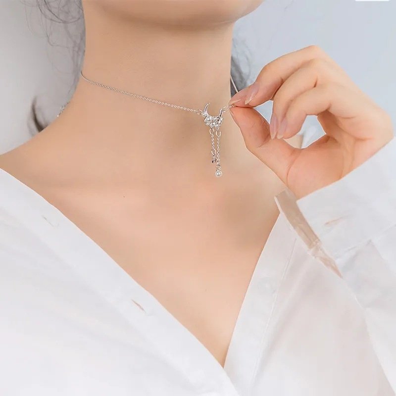 Vòng cổ Ngắn Hình Trăng Sao Đính Ngọc Trai Đơn Giản Cho Nữ