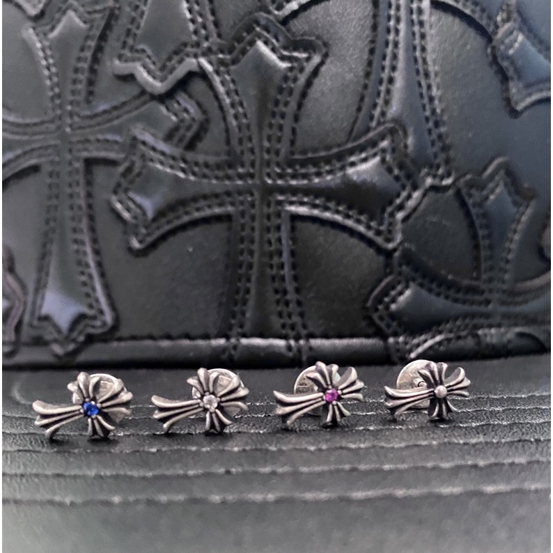 bông tai chromehearts