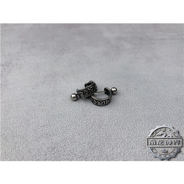 Khuyên Tai Xoắn Bằng Thép Titan Phong Cách Punk Cổ Điển Cá Tính Thời Trang