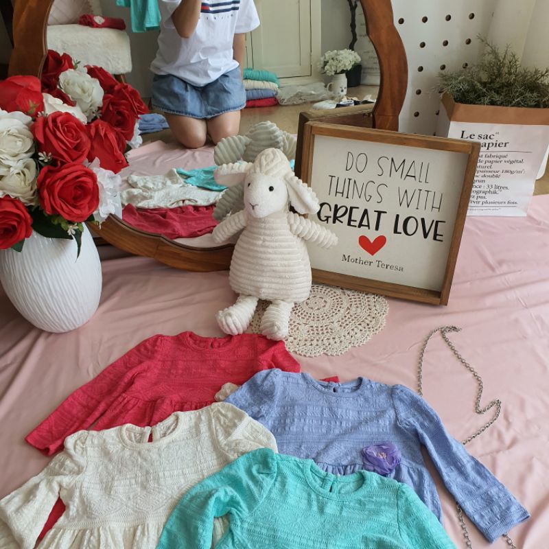 Áo váy tay dài dệt họa tiết ren xinh xắn, áo váy thu đông cao cấp bé gái