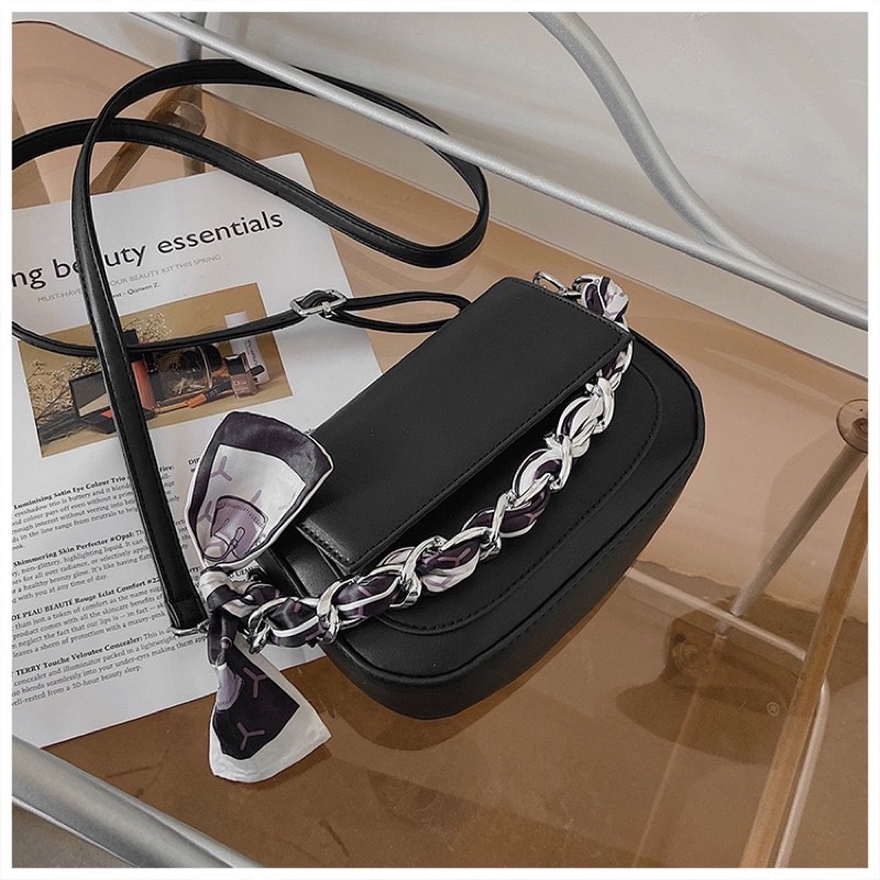 Túi bầu tròn Qc bản 2 dây kèm tết sẵn khăn chất da trơn 89516#