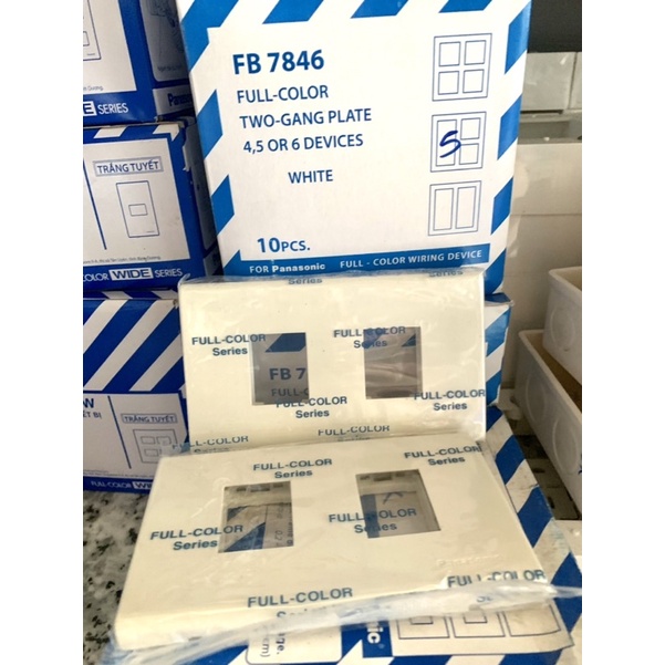 Mặt PANASONIC 1-2-3-4-5-6 lỗ DÒNG FULL  - Mã : WZV 7841W