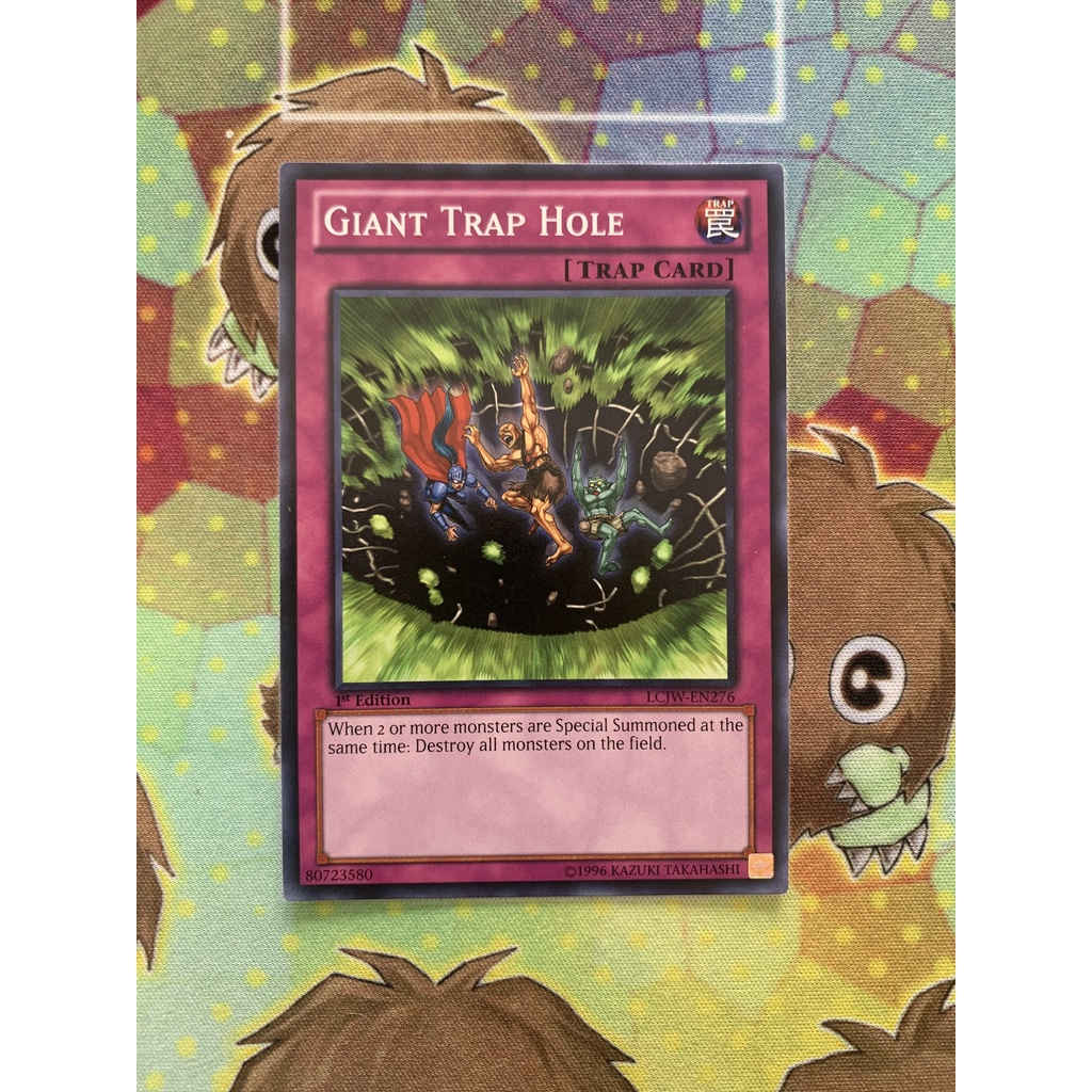 Thẻ Bài Mint90 Yugioh Trap Giant Trap Hole  - Common