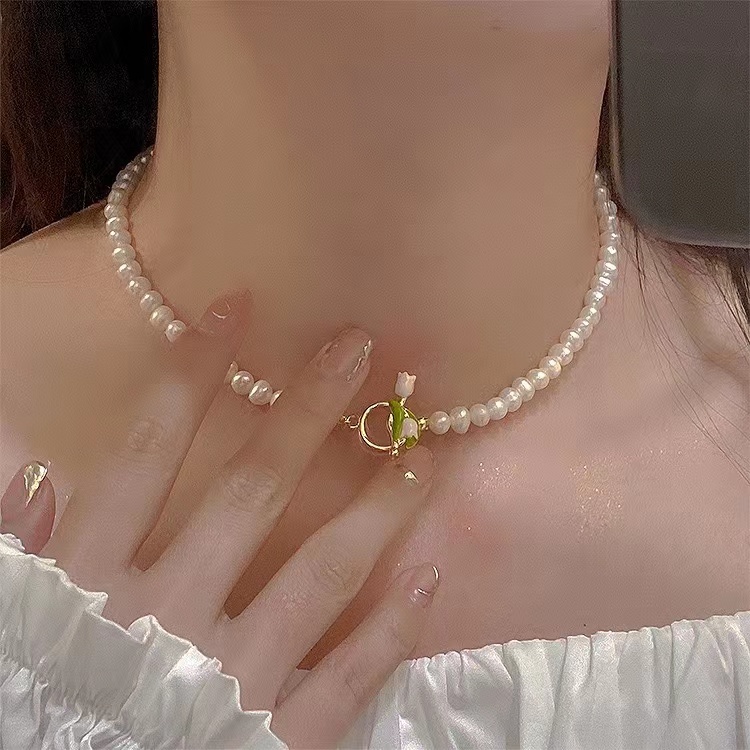 Dây Chuyền Hoa Tulip Đính Ngọc Trai Siêu Nữ Tính Phong Cách Retro Đơn Giản Độc Đáo Dễ Phối Đồ