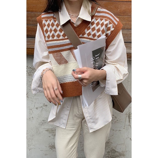 Áo Gile Nữ Áo Khoác Len Không Tay Dáng Rộng Họa Tiết Sọc Caro Thời Trang Thu Đông Aimeehouse