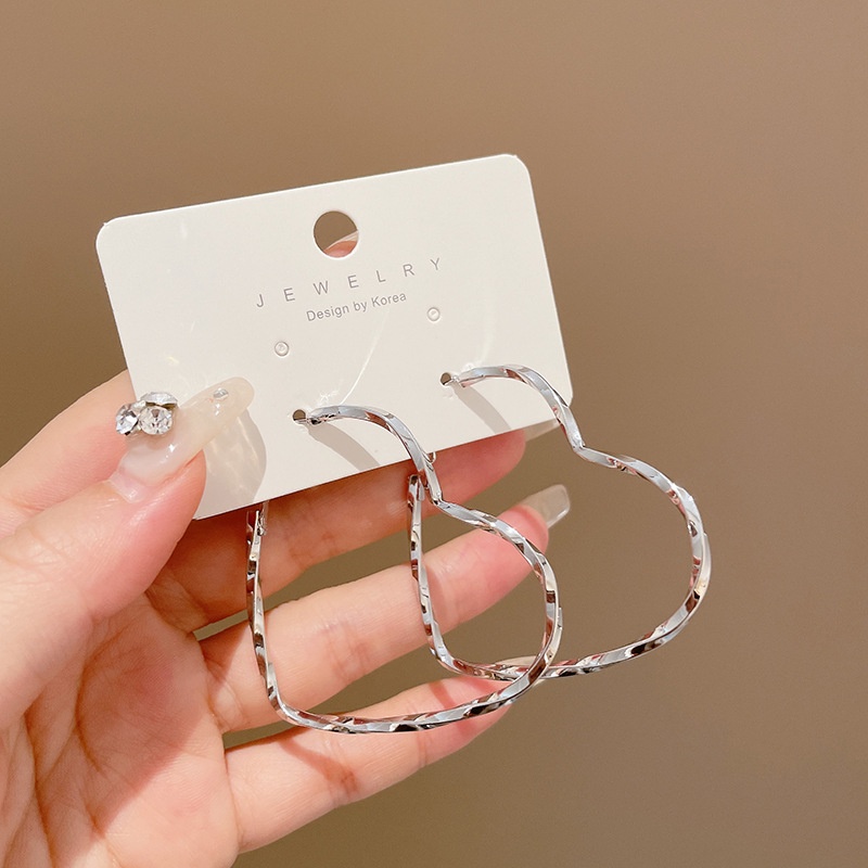 Bông Tai Hình Hoa Đính Ngọc Trai Lấp Lánh Thời Trang Thu Đông 2022