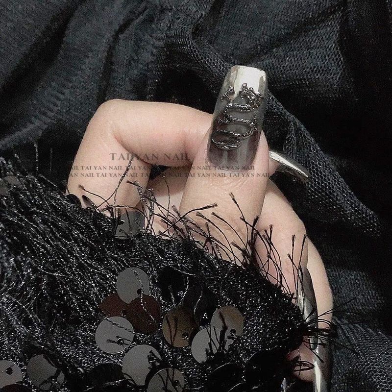 Charm rồng trang trí móng tay mẫu mới