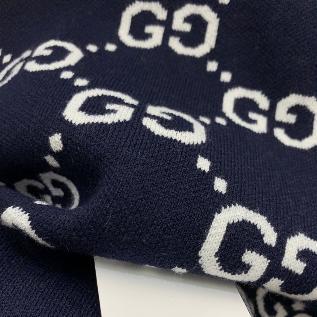 Áo len nam nữ Gucci GC GG hoạ tiết thương hiệu thời trang