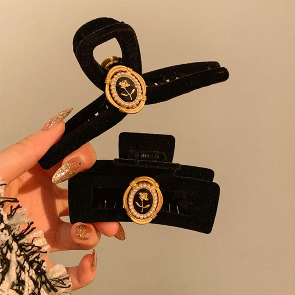 Kẹp Tóc Càng Cua Đính Hoa Hồng Đen Thời Trang Cho Nữ