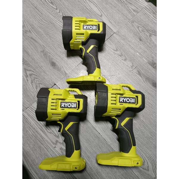 THÂN ĐÈN LED RYOBI 18V PCL661