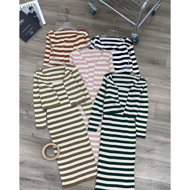 SÉT VÁY LEN KẺ NGANG 2 DÂY KÈM KHOÁC NGOÀI