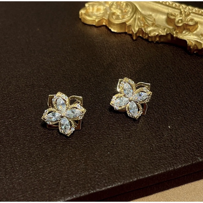 Khuyên Tai Hình Cỏ Bốn Lá Đơn Giản Thời Trang