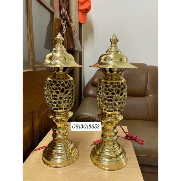 Đôi đèn điện thờ bằng đồng vàng cao 38, 40cm,45cm