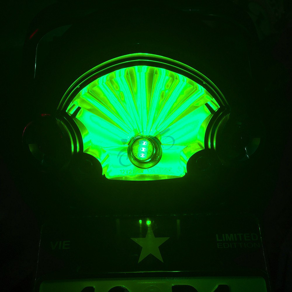 Bóng đèn hậu siêu sáng kiểu chạy AUDIF1và sấm chớp F1 thích hợp với nhiều loại xe như: DREAM, WAVE, SIRIUS, SH...