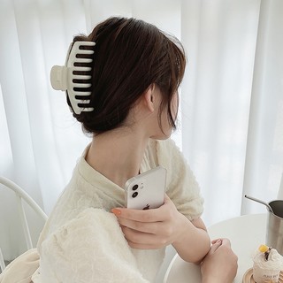 Kẹp Tóc Hình Cá Mập Bằng Acrylic Đơn Giản Cho Nữ