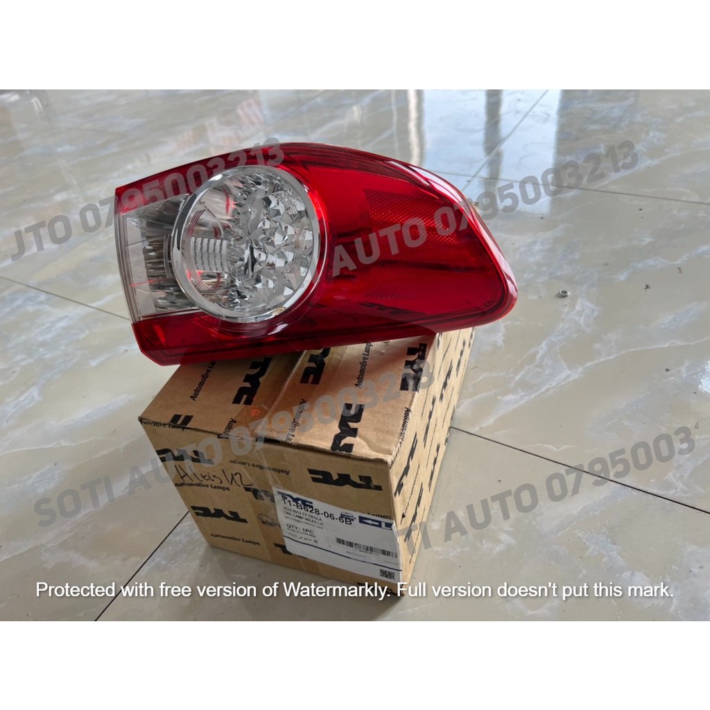 Đèn hậu miếng ngoài Toyota Altis