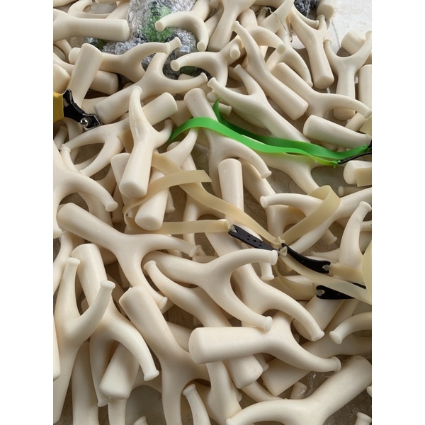 Ná cao su nhựa abs