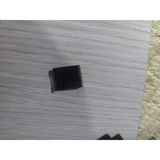 Móc treo khung ảnh đa năng chất liệu nhựa cao cấp – tiện lợi, nhẹ, dễ lắp, phù hợp khung ảnh nhỏ