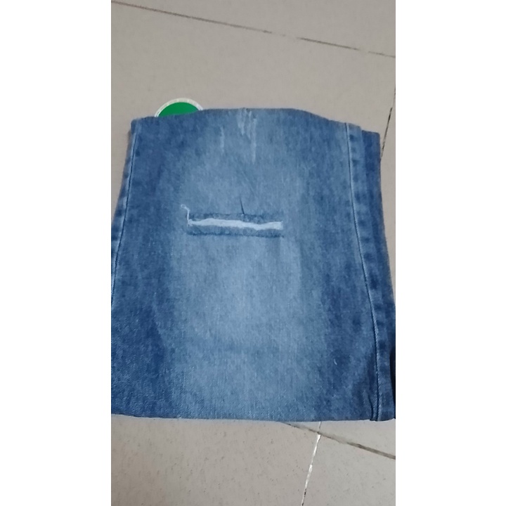 Quần jean dài ống suông vừa rách nhẹ cá tính cho bé gái