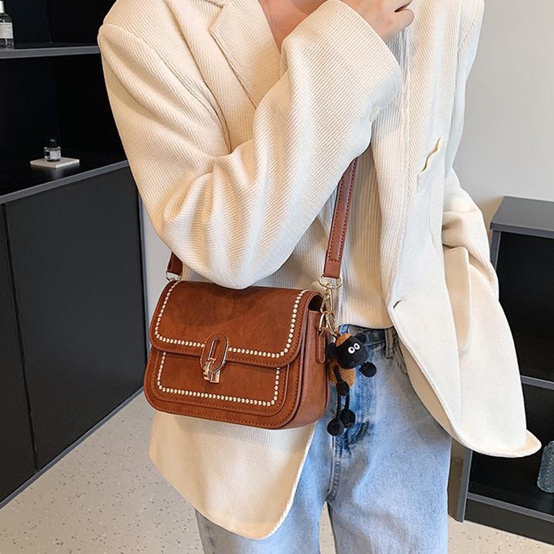 Mặt Dây Chuyền Hình Vuông Nhỏ Phong Cách Cổ Điển Cho Nữ