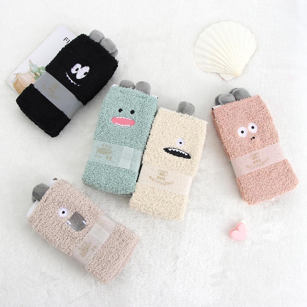 Vớ Nhung San Hô Mềm Mại Giữ Ấm Mùa Đông In Họa Tiết Thú Hoạt Hình