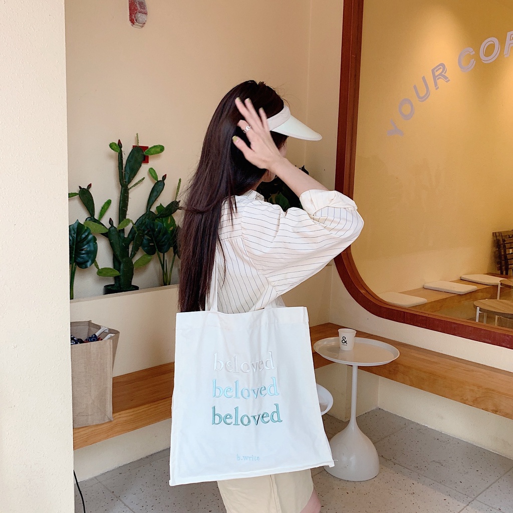 Túi tote Beloved thêu màu pastel ombre form vuông vải canvas