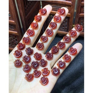 Mặt dây chuyền hồ ly ôm hoa đá granet đỏ hàng thiên nhiên