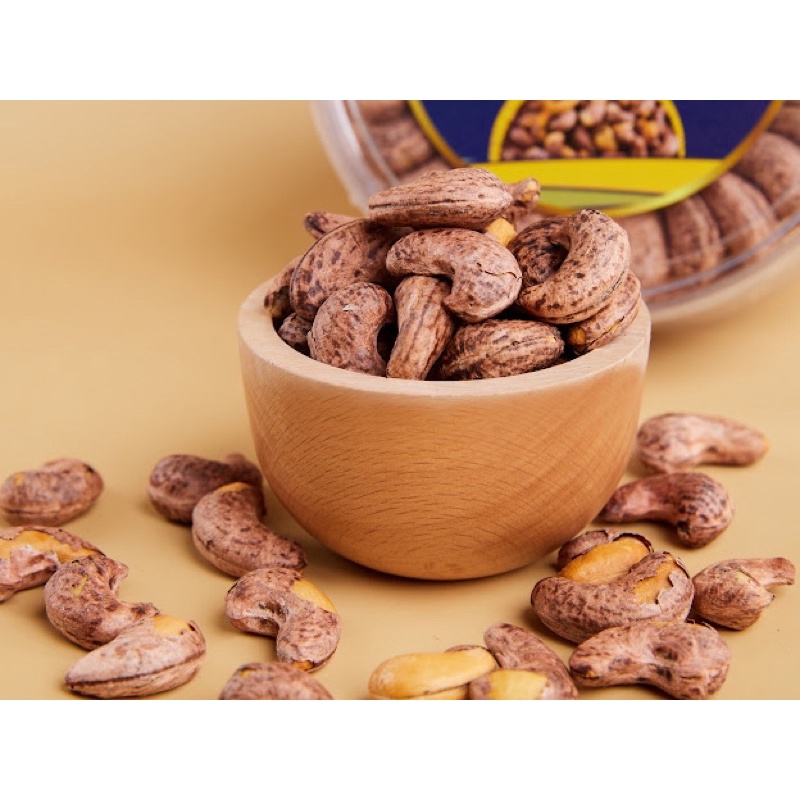Hạt Điều Rang Muối Vigonuts Giòn Ngậy Nguyên Hạt Còn Vỏ Lụa Hàng Xuất Khẩu Dạng Túi Hút Chân Không 500g