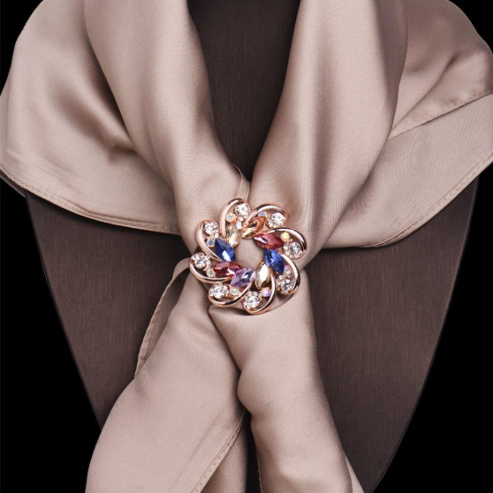 Khóa Cài Khăn Quàng Cổ Hình Tròn Họa Tiết Hoa Phong Cách Vintage Thanh Lịch Dành Cho Nữ