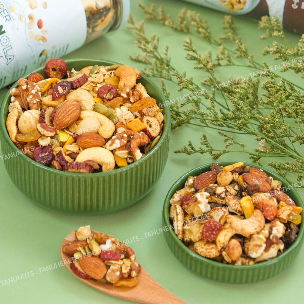 Ngũ cốc granola vị matcha 15% yến mạch TANU NUTS, hạt granola không đường giúp ăn kiêng, giảm cân