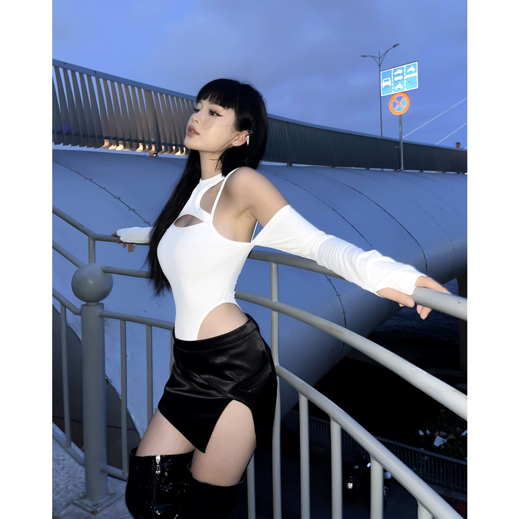 Chân Váy Đắp Chéo Xẻ Đùi LSEOUL CV0595 Chất Lụa Sang Trọng Gợi Cảm Quyến Rũ