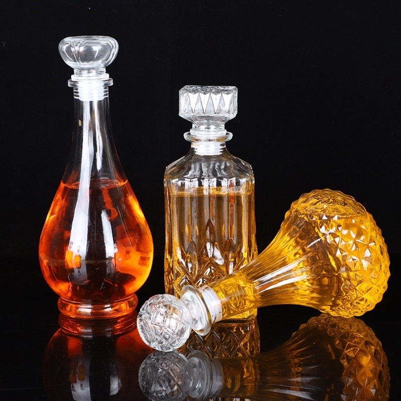 Bình thuỷ tinh 970ml đựng rượu để bàn cực đẹp