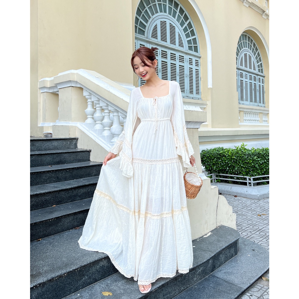 MORI - Đầm xô cổ vuông tay loe phối ren