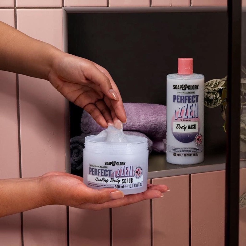 Tẩy da chết Soap and Glory 300ml