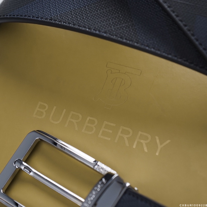 NỊT BURBERRY DƯ XỊN