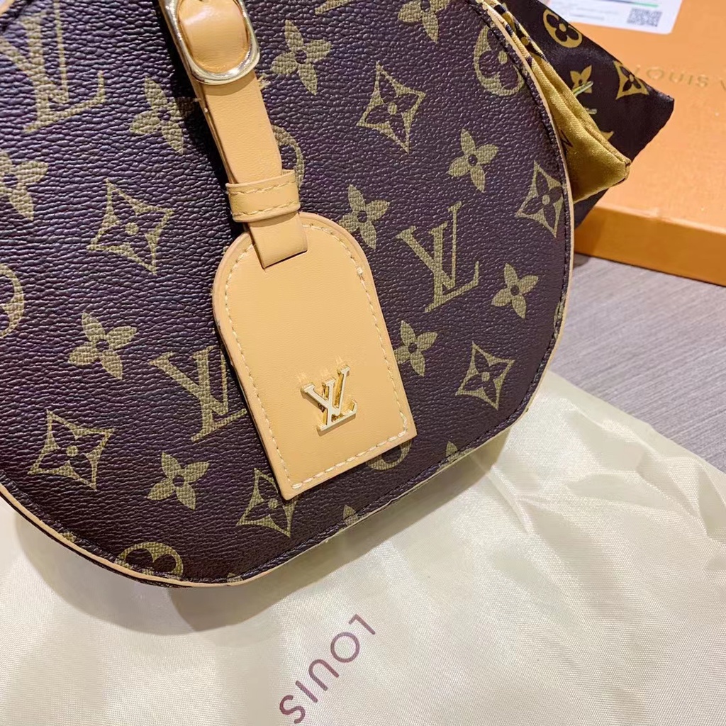 Túi Đeo Chéo LV Hình Tròn Nhỏ Xinh Thời Trang Xuân Hè 2023 Cho Bạn Gái