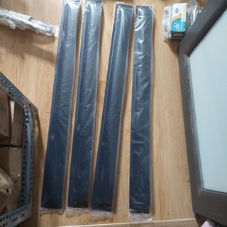 Vè che mưa 2 cánh cửa sau xe van 5 chỗ Kenbo, DongBen, Thaco