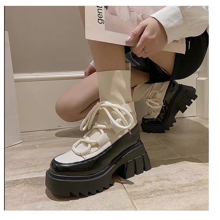 Giày Bốt Martin Cổ Thấp Đế Dày 6.5cm Màu Trắng / Đen Thời Trang 2022 Cho Nữ