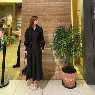 Đầm đen tay phồng Thiết kế