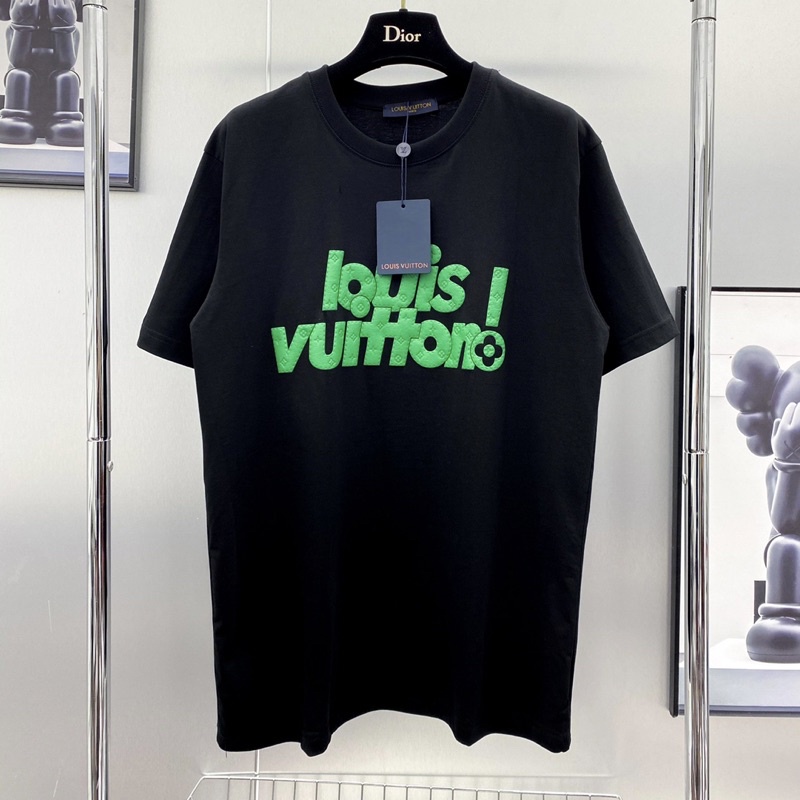 Áo Phông Nam Dập Nổi Chữ Vân Hoa Xanh Cao Cấp AP56P