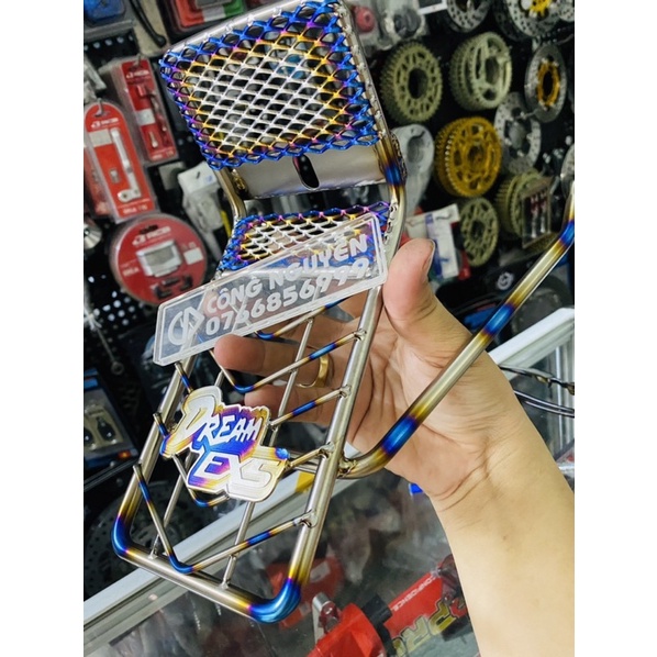 Baga trước titan Dream