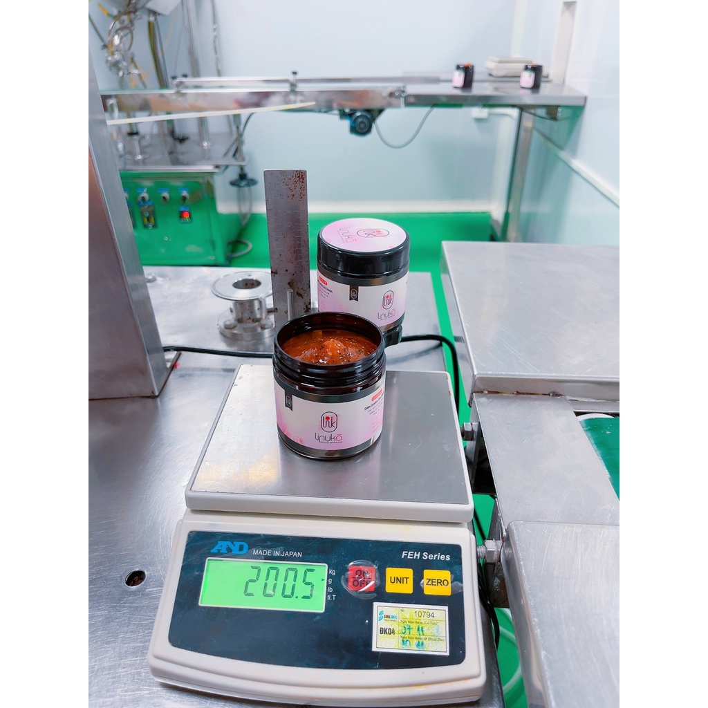 Tẩy tế bào chết body toàn thân trắng da kết hợp kem dưỡng trắng body LINUKA 350g